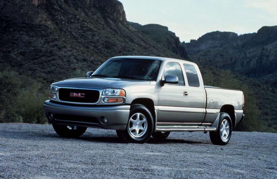 GMC Sierra Denali 2002 года  (фото 17 из 23)